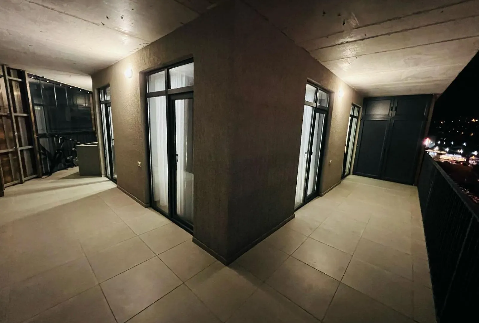 Two-Bedroom Apartment In Tbilisi - Archi 0*,