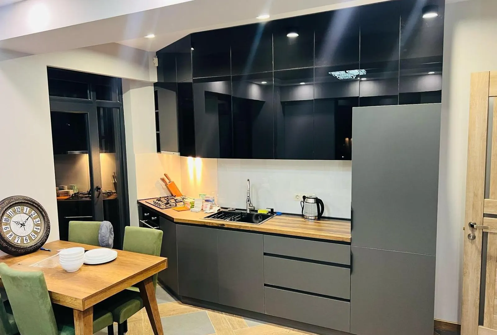 Two-Bedroom Apartment In Tbilisi - Archi